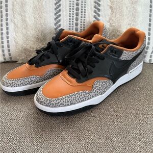 Nike Men's Air Safari Jungle Flashback Sneakers